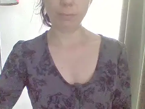 Moi Lina online show from 06-15-26, 06:51