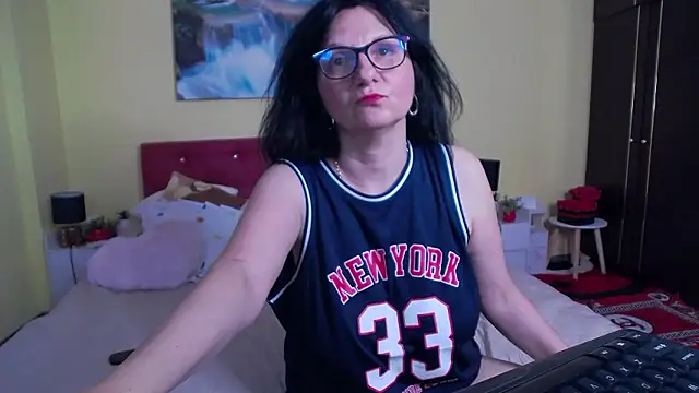 Snapshot of AlexaMorreno chatting on 06-18-26, 02:55 AlexaMorreno online show from 06-18-26, 02:55