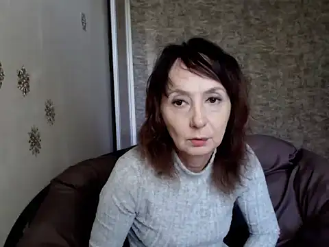 AnnieEltgant online show from 05-17-26, 08:36