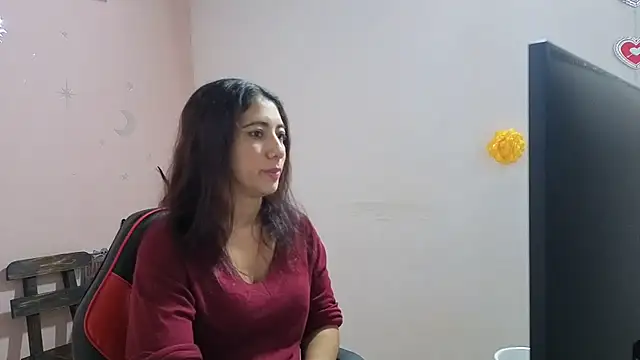 Eva Rodriguez  online show from 11-17-25, 04:00