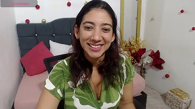 Eva Rodriguez  online show from 01-11-26, 05:53