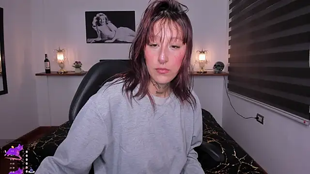 Mariana Joness online show from 09-18-25, 02:03