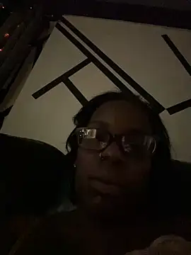 Snapshot of ChocolateBuns101 chatting on 12-22-24, 10:38 ChocolateBuns101 online show from 12-22-24, 10:38