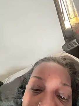 Snapshot of ChocolateBuns101 chatting on 12-25-24, 04:54 ChocolateBuns101 online show from 12-25-24, 04:54