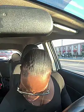 Snapshot of ChocolateBuns101 chatting on 12-12-24, 01:28 ChocolateBuns101 online show from 12-12-24, 01:28