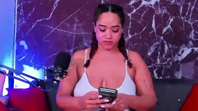 HannaMiillsxh online show from 02-03-26, 02:44