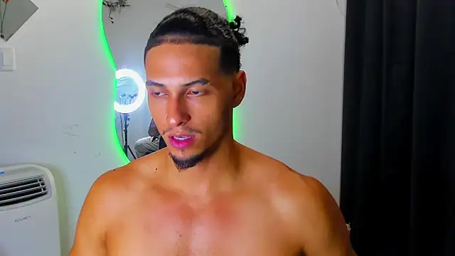 Snapshot of Kris_Khalifa69 chatting on 09-25-25, 12:49 Kris Khalifa69 online show from 09-25-25, 12:49