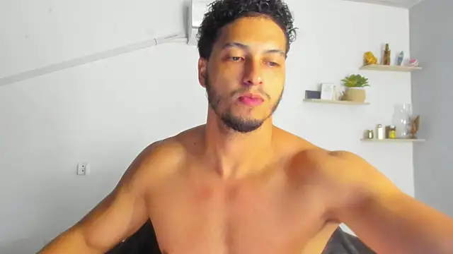 Snapshot of Kris_Khalifa69 chatting on 07-03-26, 09:10 Kris Khalifa69 online show from 07-03-26, 09:10