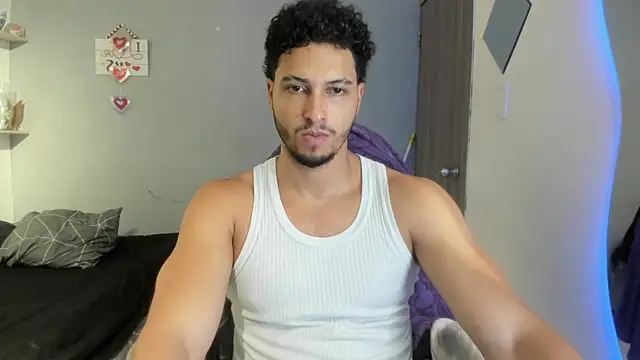 Snapshot of Kris_Khalifa69 chatting on 07-15-26, 03:08 Kris Khalifa69 online show from 07-15-26, 03:08
