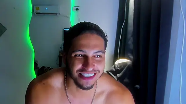 Snapshot of Kris_Khalifa69 chatting on 06-14-26, 02:24 Kris Khalifa69 online show from 06-14-26, 02:24