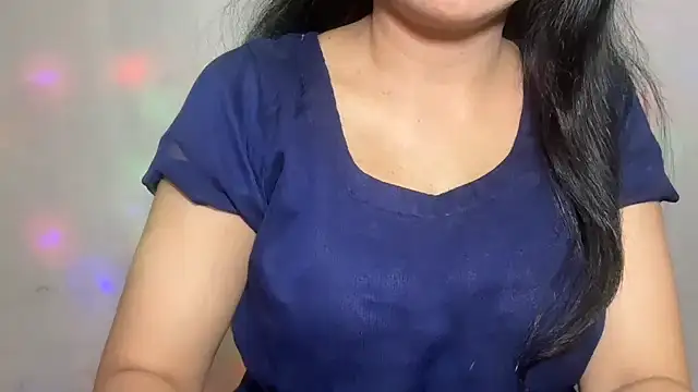 Snapshot of Chanchal--Navya chatting on 10-15-25, 12:02 Chanchal--Navya online show from 10-15-25, 12:02