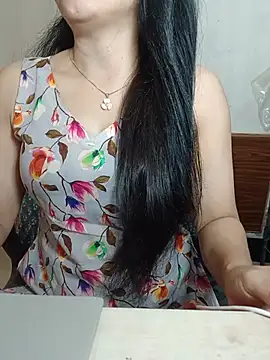 Snapshot of Chanchal--Navya chatting on 06-11-26, 06:05 Chanchal--Navya online show from 06-11-26, 06:05