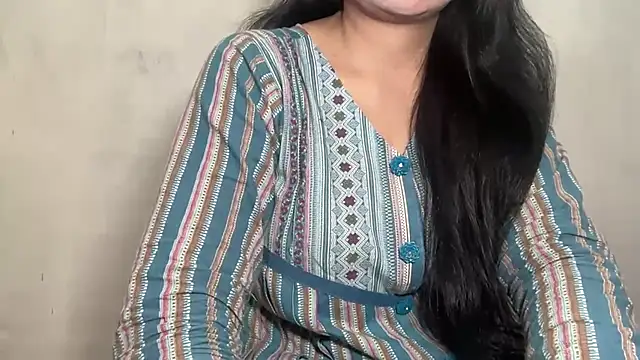 Snapshot of Chanchal--Navya chatting on 10-14-25, 01:12 Chanchal--Navya online show from 10-14-25, 01:12
