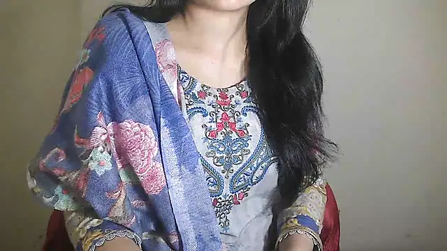 Snapshot of Chanchal--Navya chatting on 02-17-25, 01:33 Chanchal--Navya online show from 02-17-25, 01:33