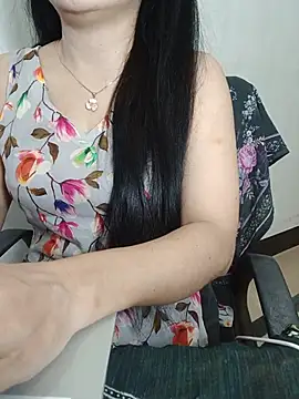 Snapshot of Chanchal--Navya chatting on 07-17-26, 06:05 Chanchal--Navya online show from 07-17-26, 06:05