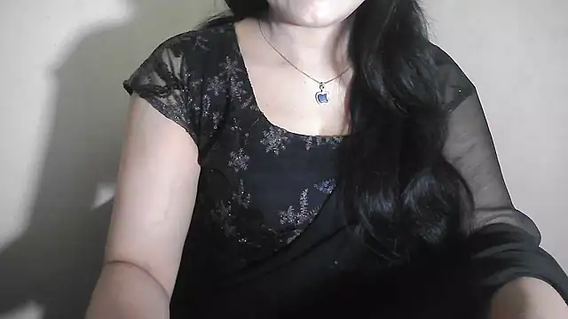 Snapshot of Chanchal--Navya chatting on 03-09-25, 05:39 Chanchal--Navya online show from 03-09-25, 05:39