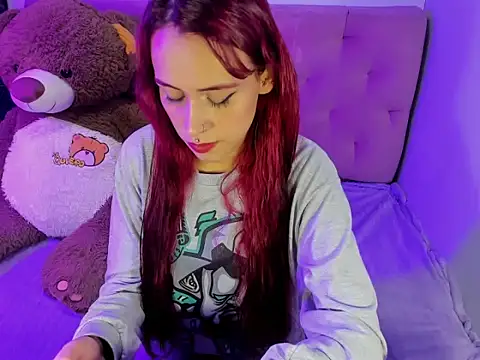 GiannaGoddes online show from 10-08-25, 04:03