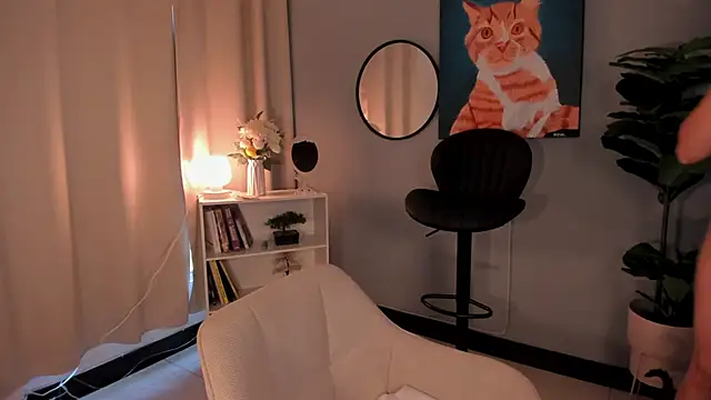 LiaPearce online show from 10-28-25, 12:26