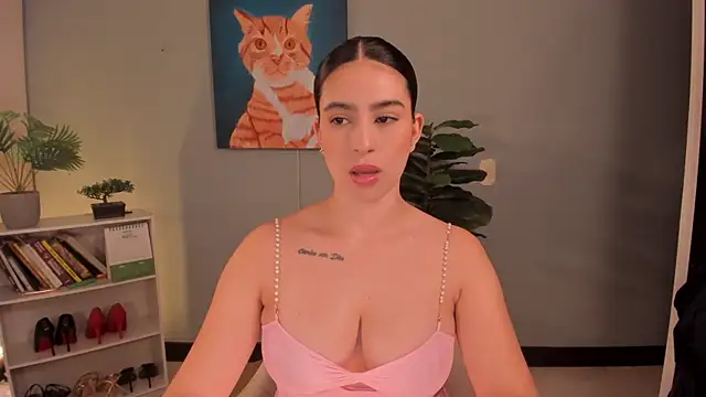 LiaPearce online show from 05-26-26, 12:36