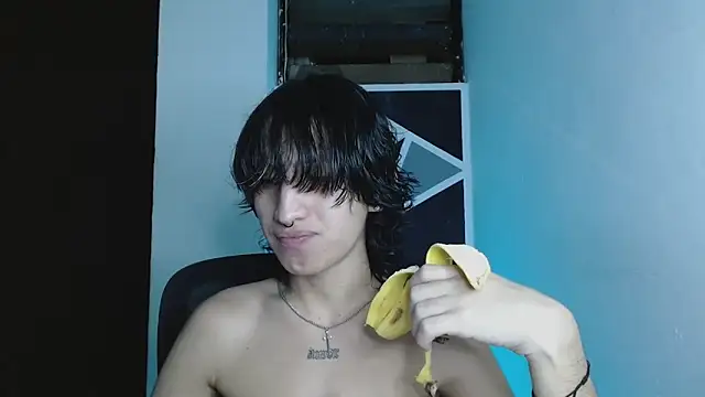 Snapshot of littlextreme chatting on 06-06-26, 01:55 littlextreme online show from 06-06-26, 01:55