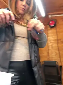 DaisyVibesss online show from 01-04-25, 09:43