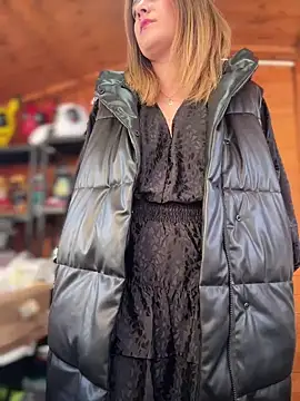 DaisyVibesss online show from 12-31-24, 10:48