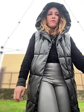 DaisyVibesss online show from 02-16-25, 02:00