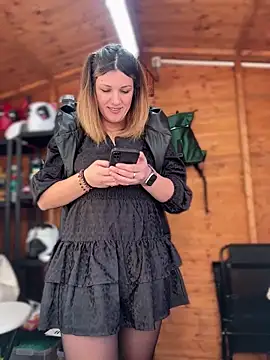 DaisyVibesss online show from 12-31-24, 01:52