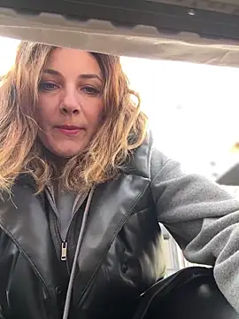 DaisyVibesss online show from 02-02-25, 09:29