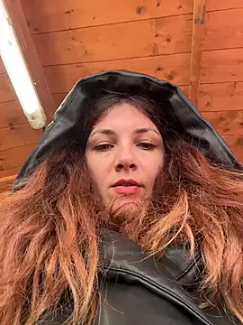 DaisyVibesss online show from 12-20-25, 10:29