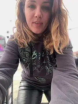 DaisyVibesss online show from 03-01-25, 12:12