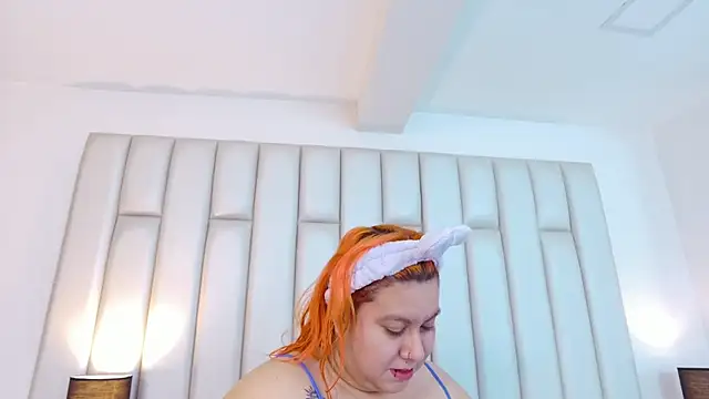 aandreaperez online show from 11-28-25, 11:54