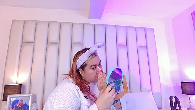 Snapshot of aandreaperez chatting on 02-07-26, 11:51 aandreaperez online show from 02-07-26, 11:51