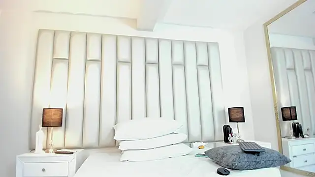 aandreaperez online show from 11-21-25, 11:59