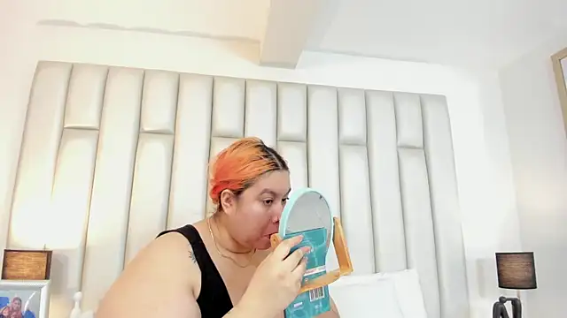 aandreaperez online show from 10-21-25, 11:42