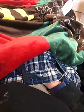 Hugetings online show from 02-14-25, 08:26