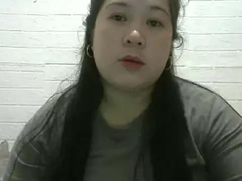 Snapshot of hotsexylyn chatting on 02-28-25, 12:09 hotsexylyn online show from 02-28-25, 12:09