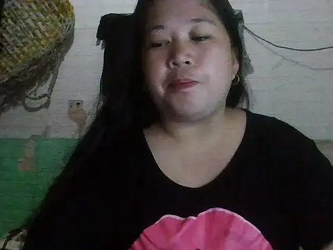 hotsexylyn online show from 12-02-25, 08:49