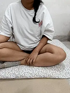 Rubyrosemumbai online show from 10-15-25, 05:06