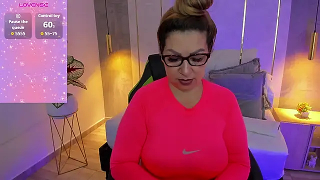 gisela27 online show from 05-18-26, 01:05