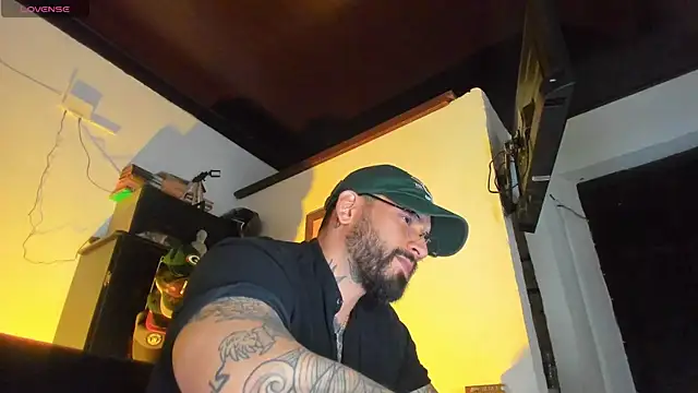 CamiloGray  online show from 09-19-25, 02:10