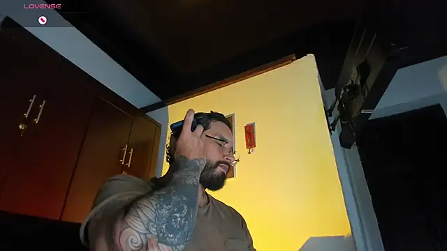 CamiloGray  online show from 01-12-26, 02:46