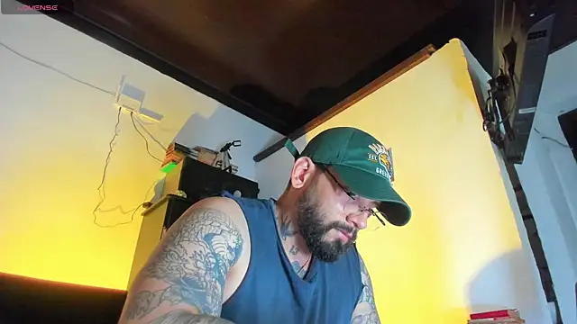 CamiloGray  online show from 10-06-25, 02:18