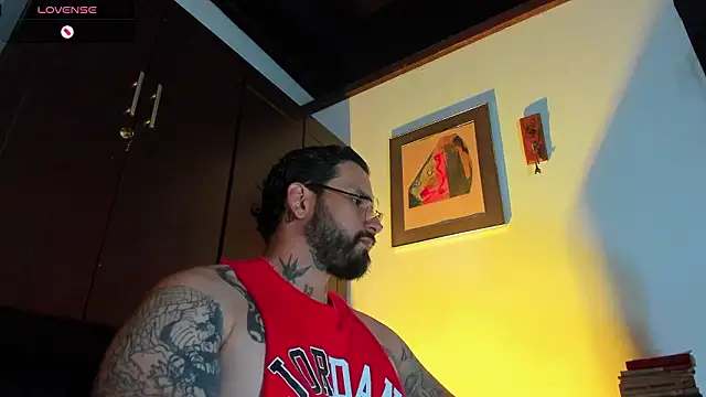 CamiloGray  online show from 03-19-26, 02:39