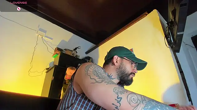 CamiloGray  online show from 10-13-25, 04:08