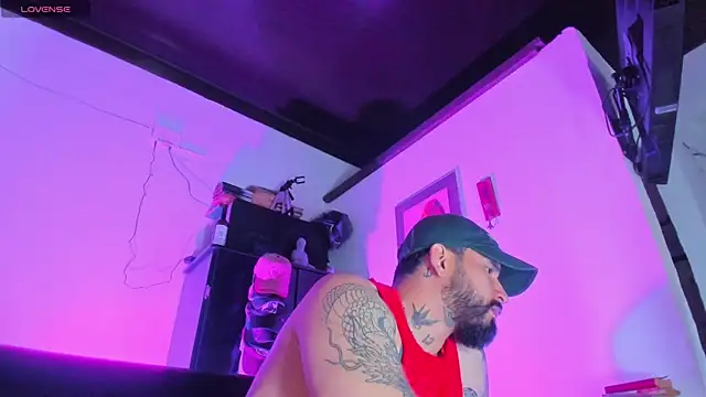 CamiloGray  online show from 10-15-25, 01:52