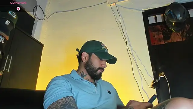 CamiloGray  online show from 12-17-25, 02:44