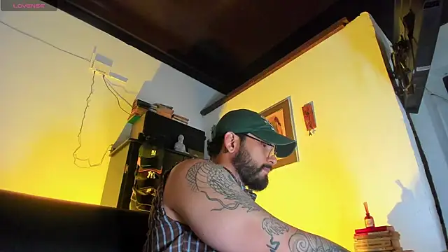 CamiloGray  online show from 12-15-25, 02:56