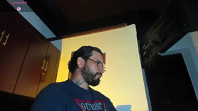 CamiloGray  online show from 03-04-26, 02:25