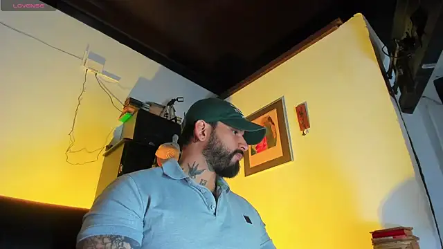 CamiloGray  online show from 10-31-25, 02:02